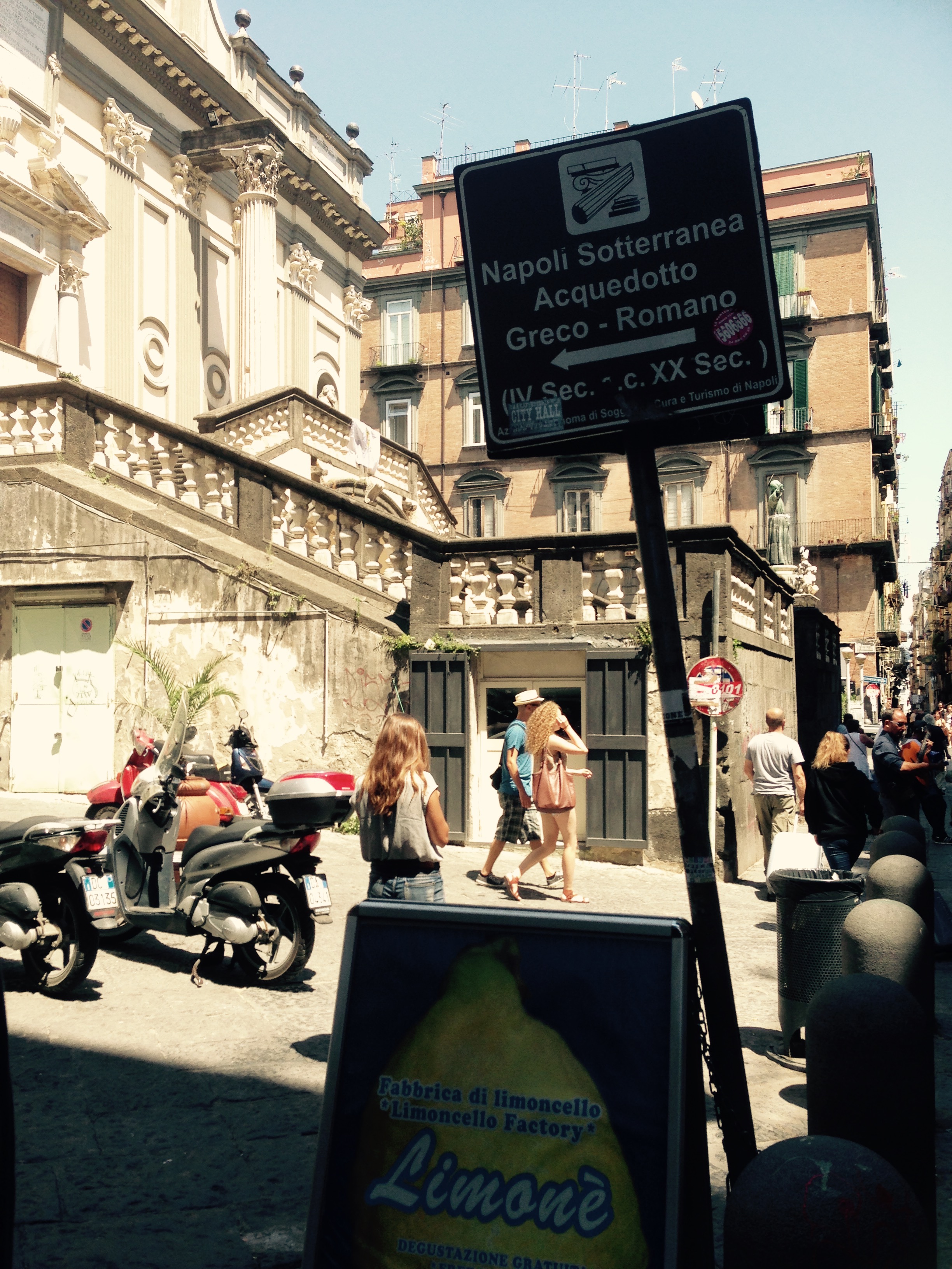 Neapol w negatywie. napoli sotterranea – lente