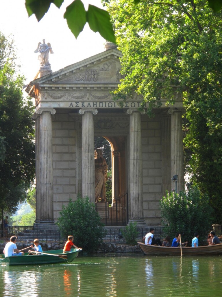 Wiosłowanie w Villa Borghese – trochę ruchu na świeżym powietrzu!