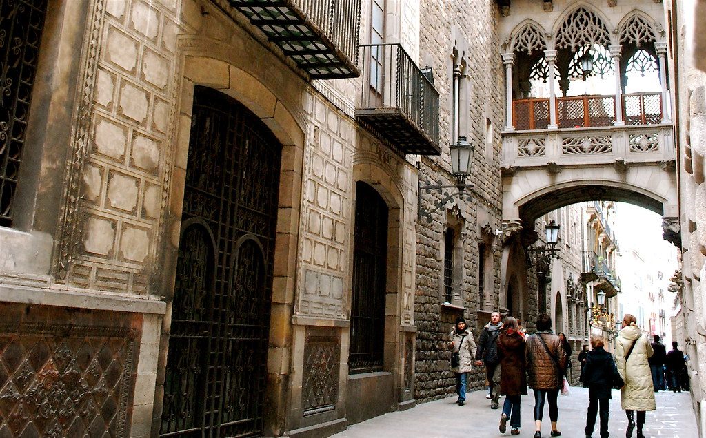 Dzielnica Gotycka w Barcelonie, fot. Valerie Hinojosa / Flickr, CC BY-SA 2.0