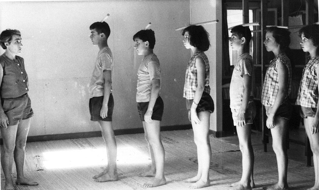 Gimnastyka w kibucu, lata 60. XX wieku, fot. מנחם וכסלר