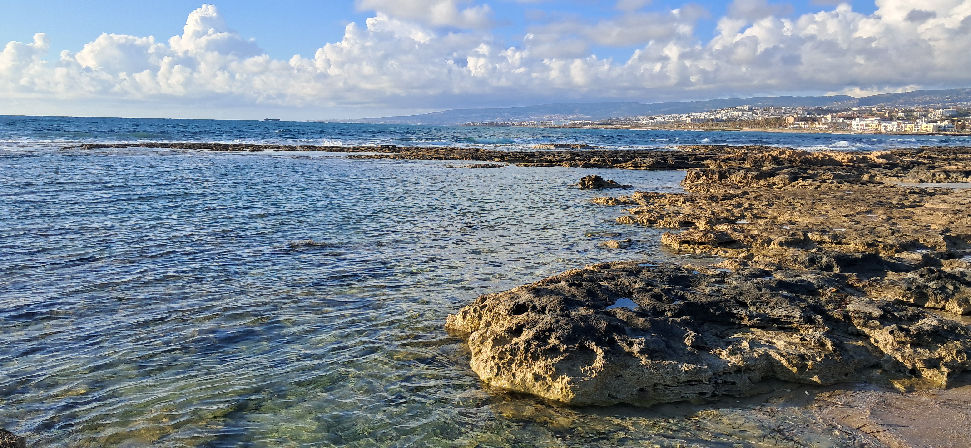 Cypr. Kamienie i jaszczurki